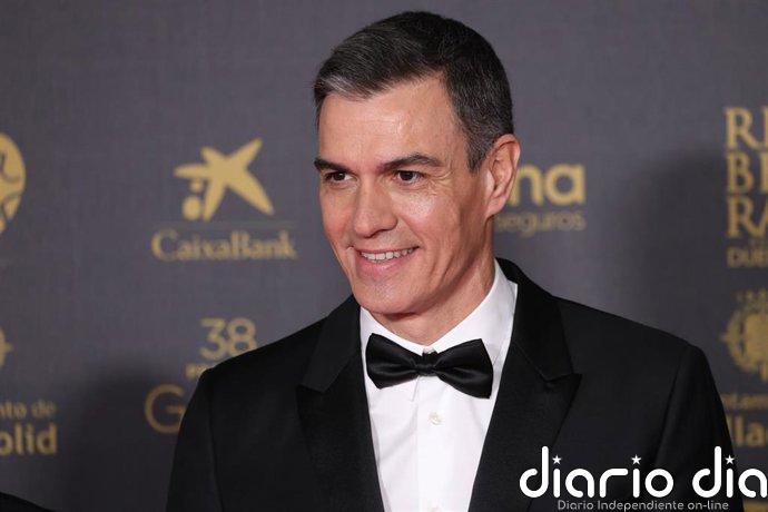El presidente del Gobierno, Pedro Sánchez, acudirá este sábado a la ceremonia de la 40 edición de los Goya en Barcelona Archivo - El presidente del Gobierno, Pedro Sánchez, posa en la alfombra rosa previa a la gala de la 38 edición de los Premios Goya, en el Auditorio Feria de Valladolid, a 10 de febrero de 2024, en Valladolid, Castilla y León (España). La Academia celebra