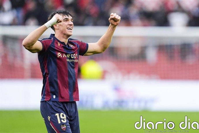 Espí da al Levante una victoria obligada contra un Alavés con diez