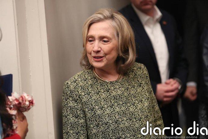 Hillary Clinton afirma haber sido preguntada por OVNIs en su comparecencia ante el Congreso sobre Epstein