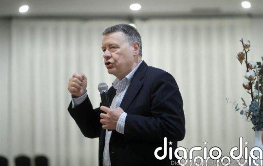 Jordi Sevilla apunta que una alternativa a Sánchez "no se improvisa" y aún no ha decidido su voto: "Es muy pronto"