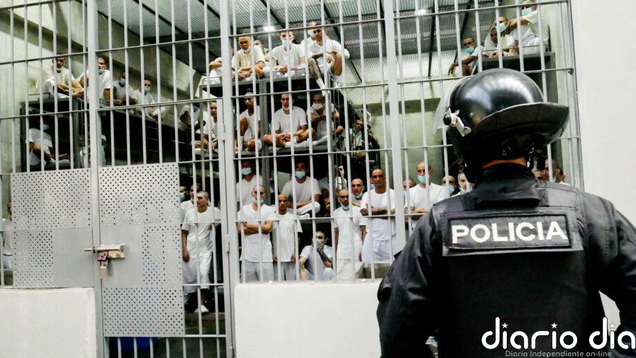 Juicios masivos vulneran derecho a una defensa efectiva en El Salvador