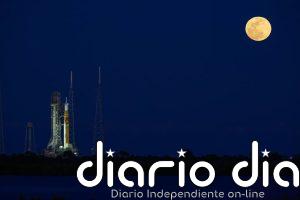 La NASA retrasa el regreso del ser humano a la Luna por un problema técnico: El cohete y la nave volverán al hangar