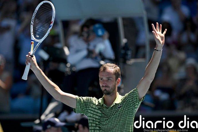 Medvedev repite título por primera vez en Dubai