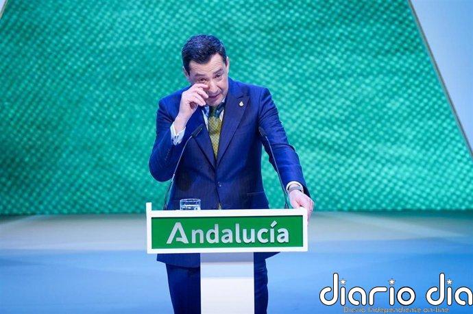 Moreno rompe a llorar en el discurso del 28F al recordar a las víctimas de Adamuz (Córdoba): "Nunca os dejaremos solos"