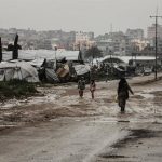 Mueren cuatro palestinos, incluido un policía, en nuevos ataques de Israel contra Gaza pese al alto el fuego