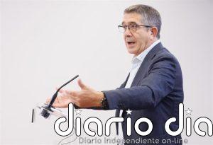 Patxi López cree que Feijóo "fastidia" a la Casa Real al pedir el regreso del Rey emérito: "Se mete donde no le llaman"