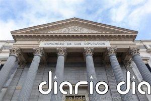 PP, Vox y Junts se alían en el Congreso para pedir la expulsión de migrantes y vetar la educación sexual en la escuela