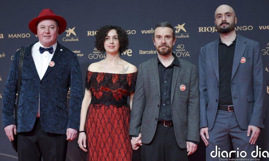 Premios Goya 2026 | Gala en directo: Presentadores y nominados desfilan por la alfombra roja con la chapa FREE PALESTINE