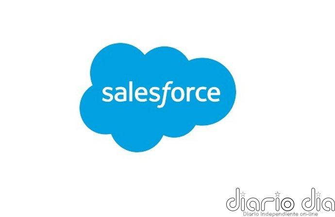 Salesforce gana 6.332 millones en su año fiscal, un 20,3% más, y eleva el dividendo y el tamaño de la recompra