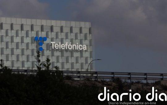 Telefónica sale de BBVA con la venta de su participación del 0,77% por 608 millones
