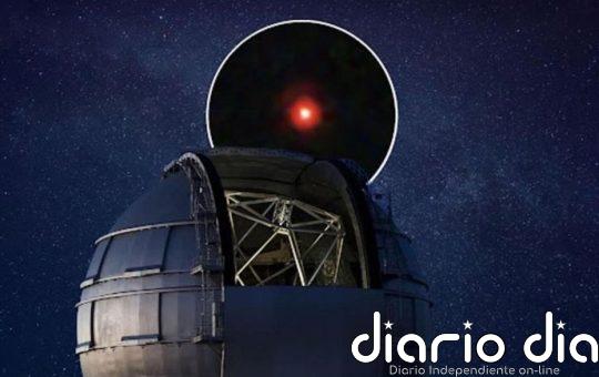 Un descubrimiento internacional de 'Pequeños Puntos Rojos' ayuda a comprender cómo crecen los agujeros negros