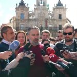 Abascal apunta a Moreno que gobierna "exclusivamente" gracias a Vox y opina que el PP "no sabe con quién quiere pactar"