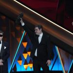 Activistas animalistas protestan en la alfombra roja de los Goya contra 'Tardes de soledad': "La tauromaquia no es arte"