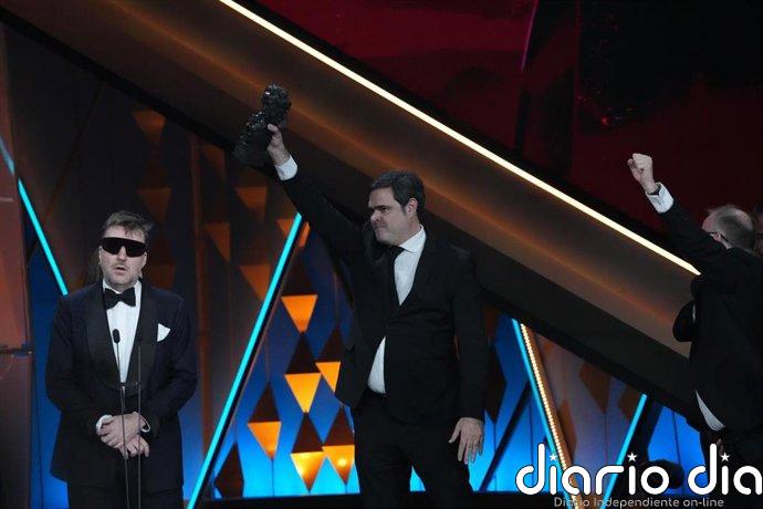 Activistas animalistas protestan en la alfombra roja de los Goya contra 'Tardes de soledad': "La tauromaquia no es arte"