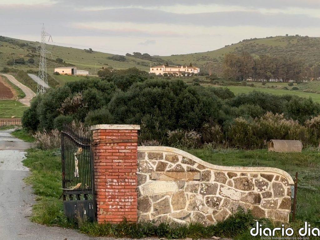 Adiós a la casa de Isabel Pantoja: Cantora pierde el letrero con su nombre