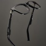 Afflelou acelera en su apuesta por la innovación con las primeras gafas graduadas conectadas