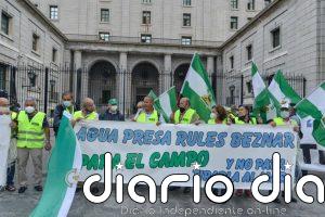 Agricultores de la costa de Granada dicen que tendrán que pagar 152 millones por canalizaciones del Guadalfeo