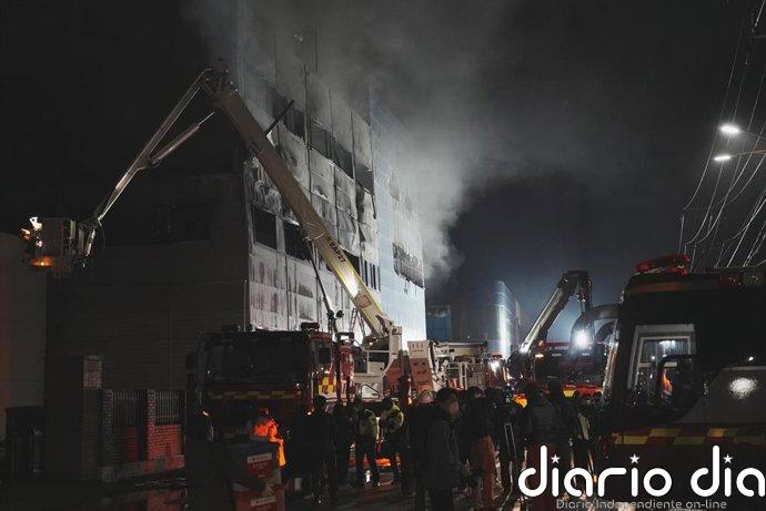 Al menos diez muertos y cerca de 60 heridos en un incendio en una fábrica en Corea del Sur