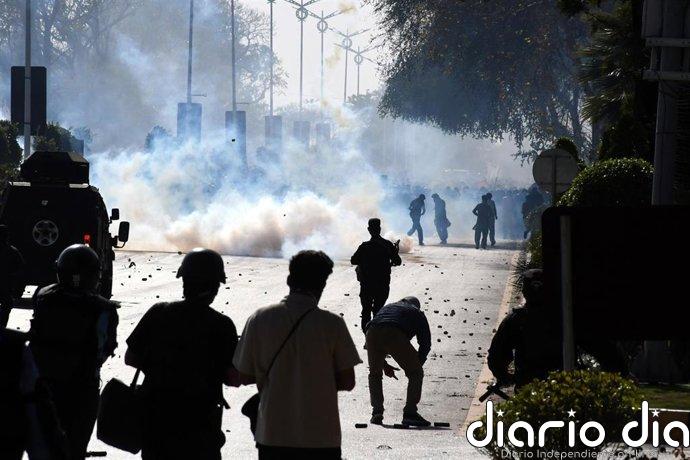 Al menos dos muertos en protestas cerca de la zona gubernamental de Islamabad (Pakistán)