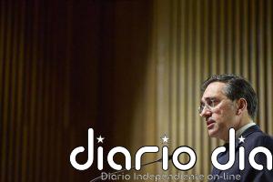 Albares ve la guerra en Irán "fuera de control" y alerta de la "completa desestabilización" de Oriente Próximo