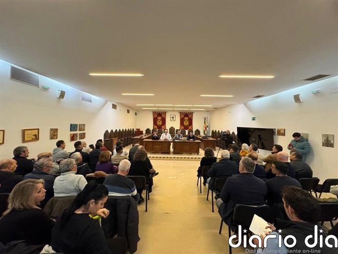 Alcalde de La Línea (Cádiz) aborda con colectivos sociales el impacto del contenido del tratado sobre Gibraltar