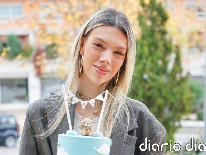 Alejandra Rubio, fiesta con amigos, risas, tarta y una corona por su cumpleaños tras su adiós a la tele