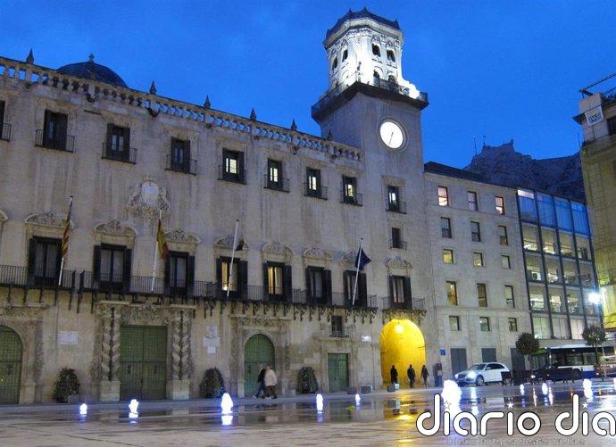 Alicante amplía una hora el horario de bares y restaurantes en Semana Santa