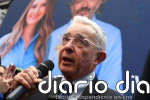 Álvaro Uribe acusa a Petro y Cepeda de instigar el asesinato del precandidato presidencial colombiano Miguel Uribe