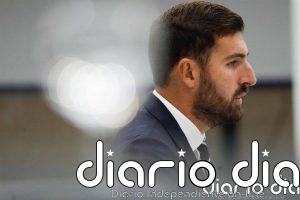 Antelo acusa a Vox de "fabricar pruebas falsas" y vincula su suspensión a un "ataque a la libertad de expresión"