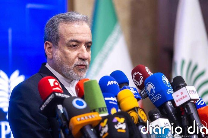 Araqchi afirma que EEUU e Israel "no tienen ningún objetivo" en su ofensiva y denuncia ataques en zonas civiles