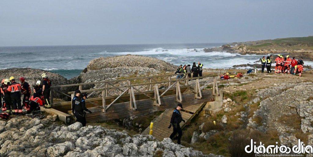 Ascienden a cuatro los fallecidos tras romperse la pasarela de la playa de Santander y dos personas siguen desaparecidas