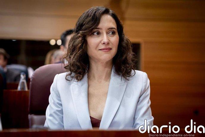 Ayuso felicita a Mañueco en su demostración de que el PP puede gobernar 40 años seguidos en CyL