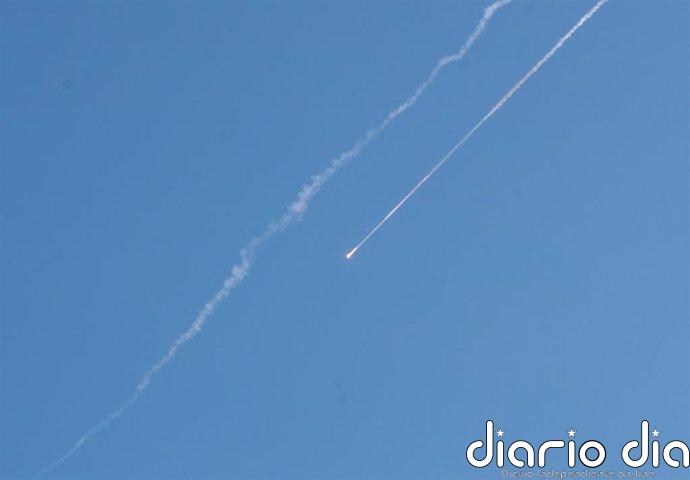 Bahréin denuncia un ataque con misiles iraníes contra una de sus refinerías