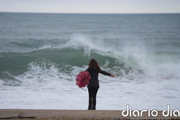 Barcelona desactiva la alerta por mal estado del mar tras dos días de temporal de lluvias