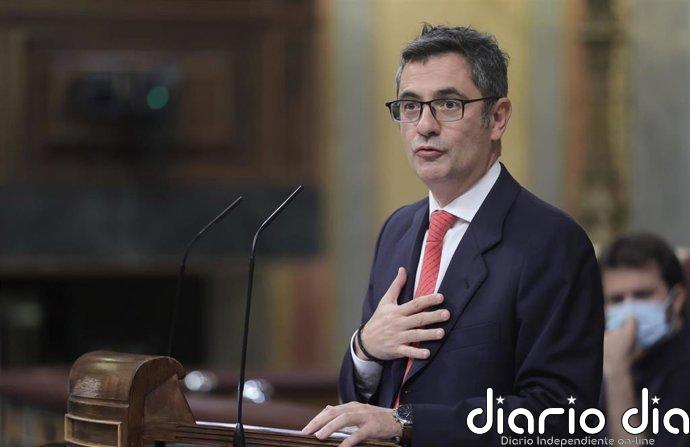 Bolaños se escuda en que la fragata acude en apoyo a un socio europeo para que no tenga que pasar por el Congreso