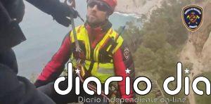 Bomberos de Mallorca evacúan en helicóptero en sendos rescates a dos personas en Alcúdia y Banyalbufar