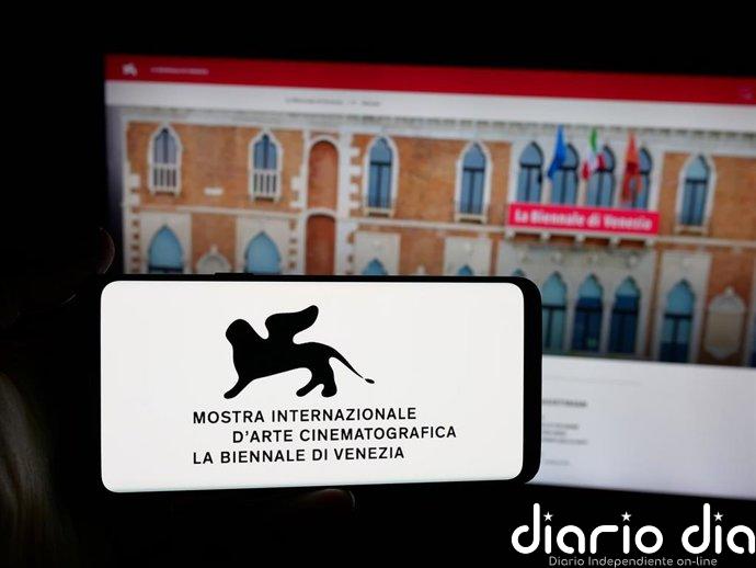 Bruselas advierte a la Bienal de Venecia de que le suspenderá dos millones en financiación si deja participar a Rusia