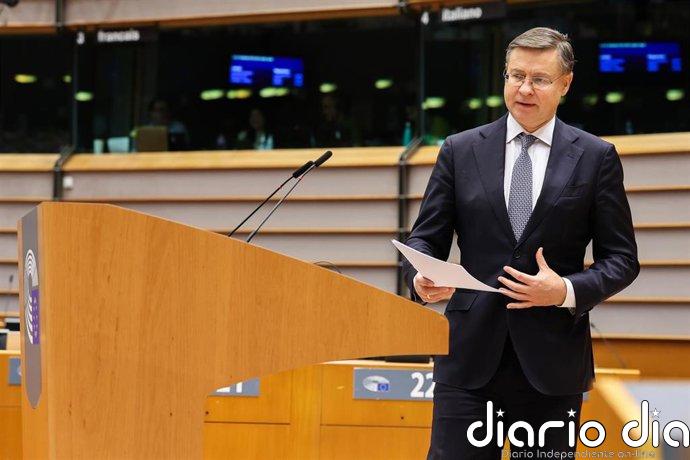 Bruselas afirma tener "garantías" de EEUU de que respetará el pacto que pone techo del 15% a aranceles a la UE