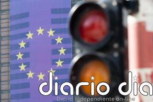 Bruselas da luz verde a los préstamos para defensa de Francia y República Checa y deja pendiente el de Hungría