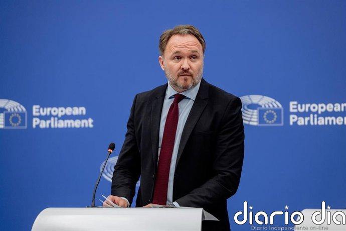 Bruselas insta a los países de la UE a iniciar el llenado de reservas de gas de cara al próximo invierno