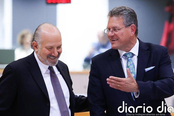 Bruselas rechaza acusación de sobreproducción y responderá "proporcionadamente" si EEUU impone más aranceles