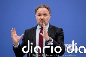 Bruselas rechaza reanudar las compras de energía rusa y avisa: "No volveremos a importar ni una molécula"