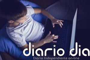 Bruselas reúne el jueves por primera vez al panel que estudiará cómo limitar el acceso de menores a redes sociales