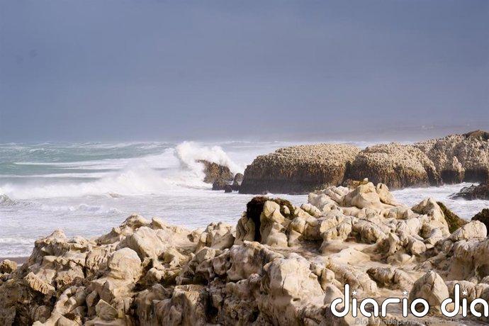 Cantabria está este sábado en aviso por olas de 5 metros