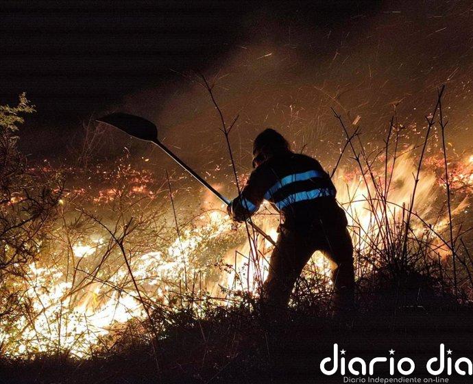 Cantabria tiene seis incendios forestales activos en los valles pasiegos