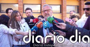 Carlos Pollán apela a la "ilusión" tras votar en León: "Hoy Castilla y León elige su futuro"