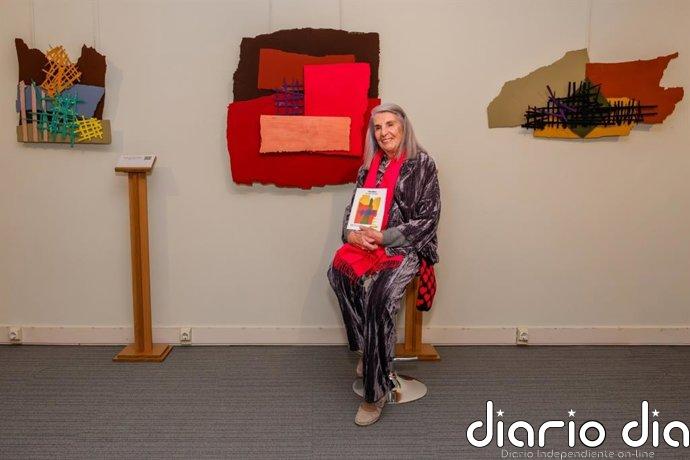 Carmen Bozzano, artista con discapacidad visual, lleva sus 'Tramas' de colores vivos al Museo Tiflológico de ONCE