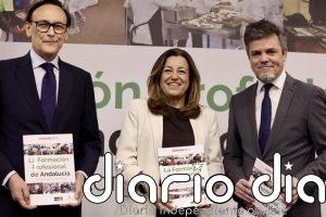 Castillo destaca el incremento de plazas para FP al presentar en Córdoba un libro sobre su implantación en Andalucía