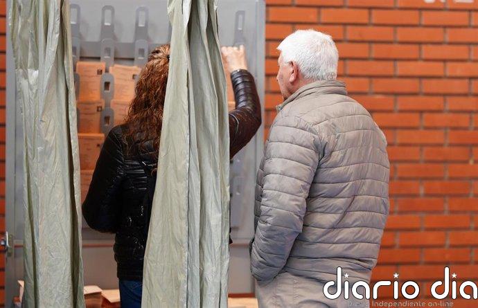 Catorce personas atendidas en los colegios electorales en CyL: caídas, mareos e indisposiciones