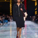 Chanel se abre paso en la Paris Fashion Week: tweed, tiro bajo y lenceros marcarán tendencia en invierno